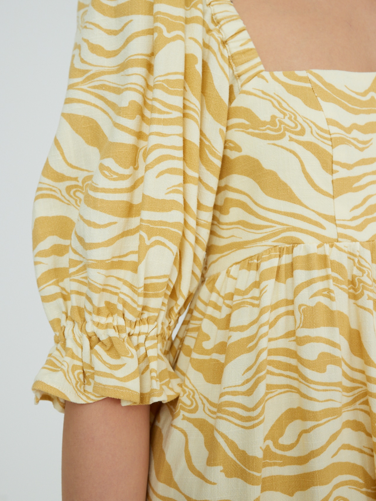 EDITED Produkte Kleid 'Patricia' goldgelb