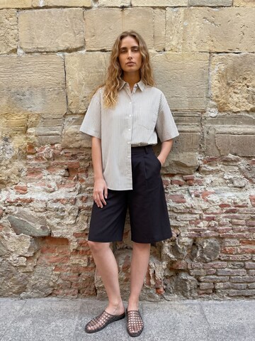 PIECES Regular Pleat-front trousers in Black