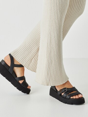 Sandales Tamaris en noir