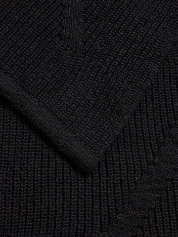FALKE Scarf in Black