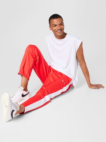 Regular Pantalon Karl Kani en rouge