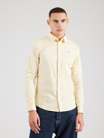 Slim fit Cămașă de la Tommy Jeans pe galben: față
