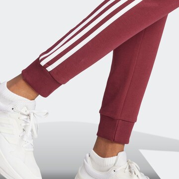 ADIDAS SPORTSWEAR Tapered Sportbroek 'Essential' in Rood