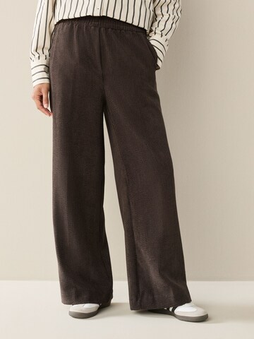 Next Wide Leg Hose in Braun