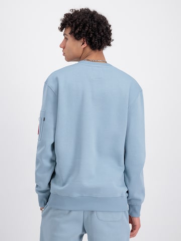 ALPHA INDUSTRIES Sweatshirt 'Emb' i blå