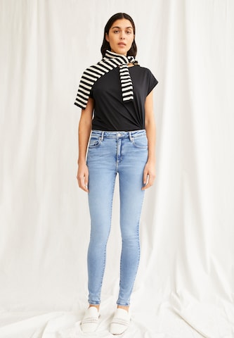 Skinny Jeans 'Tillaa' di ARMEDANGELS in blu: frontale