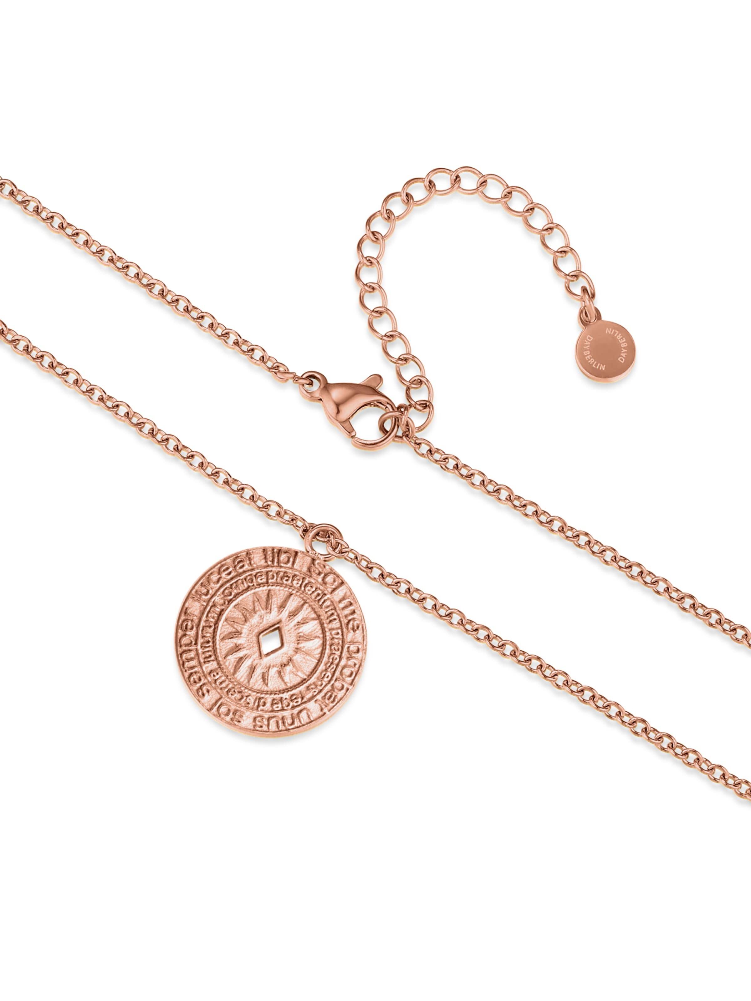 day berlin Necklace 'Sun' in Gold
