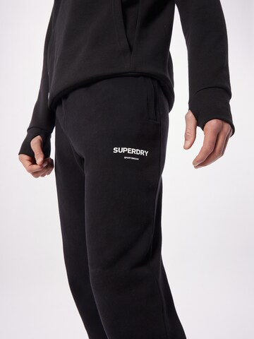 Superdry Tapered Broek in Zwart