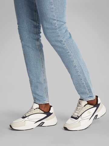 Calvin Klein Jeans Σνίκερ χαμηλό σε λευκό: μπροστά
