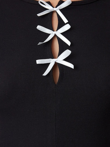 Trendyol T-shirt i svart