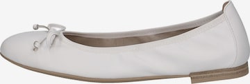 CAPRICE Ballet Flats in White
