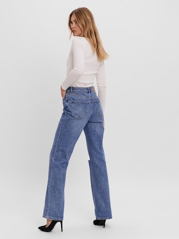 VERO MODA Regular Jeans 'Kithy' i blå