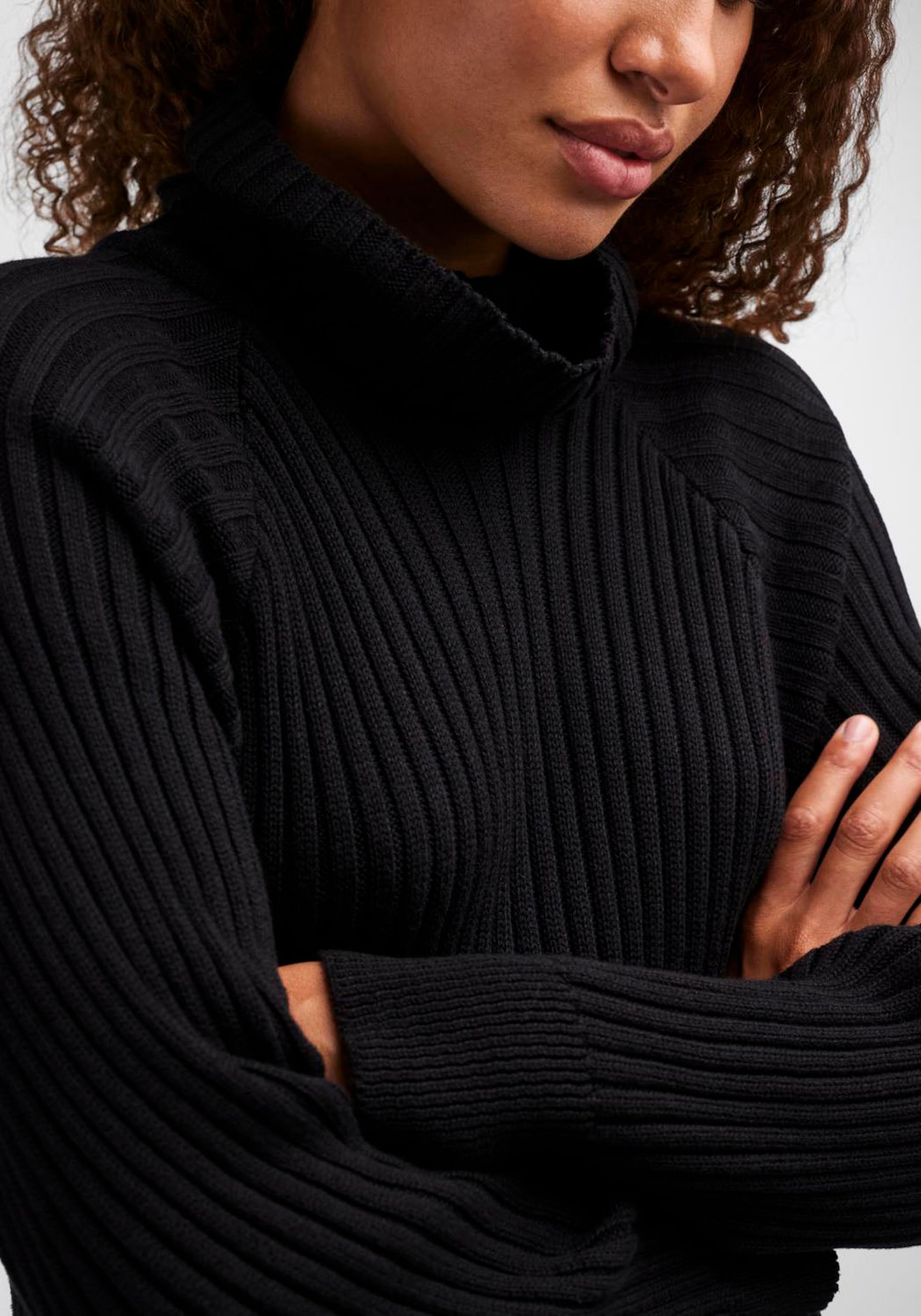 YAS Knitted dress 'Mavi' in Black