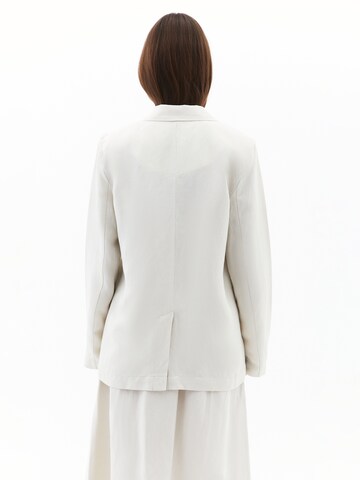 OXXO Blazer in White