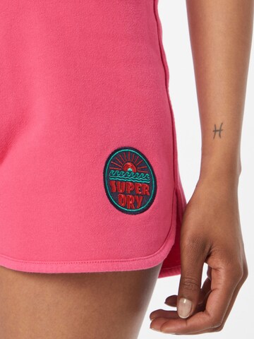 regular Pantaloni 'Cali' di Superdry in rosa