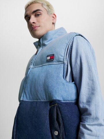 Tommy Jeans Vesta – modrá