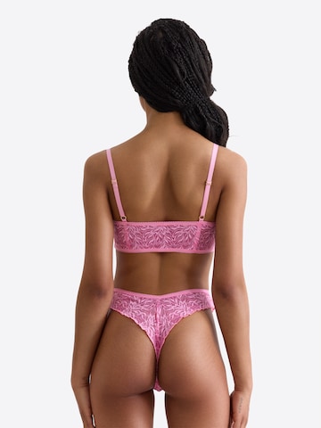 Erlich Textil - Tanga 'Iconic Lace' em rosa