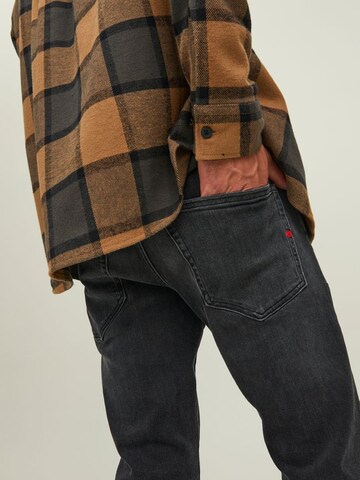 R.D.D. ROYAL DENIM DIVISION Slimfit Jeans 'Glenn' i svart