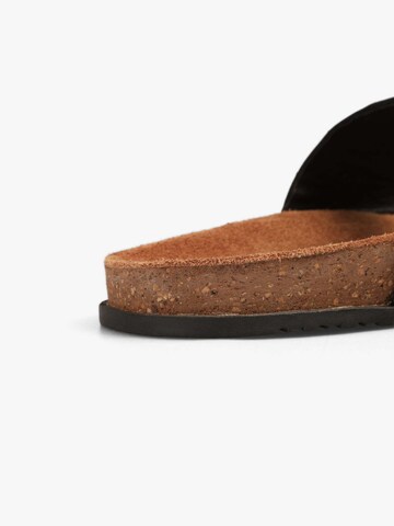 Scalpers Mules in Brown