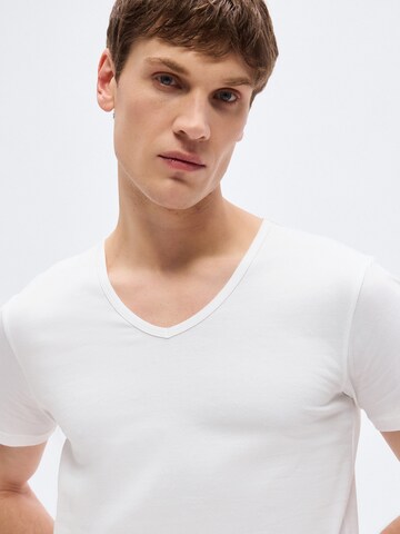 Tricou de la LEVI'S ® pe alb