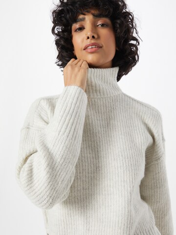 VILA Sweater 'MELIA' in Grey