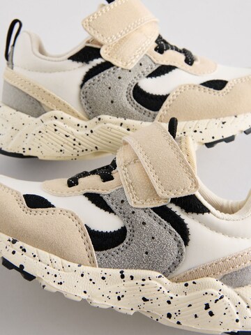 Next Sneaker in Beige