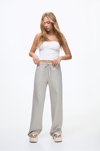 Pull&Bear regular Bukser i grå