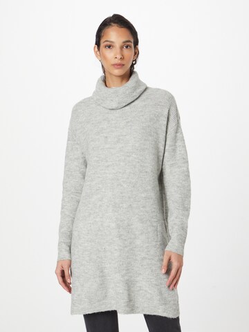 VILA - Jersey en gris: frente