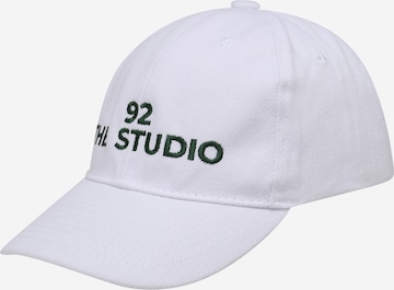 92 The Studio Cap in White: front