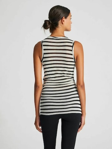 Haut 'Alberte' Gai+Lisva en beige