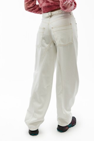 BDG Urban Outfitters Loose fit Jeans 'Logan Cinch' in White