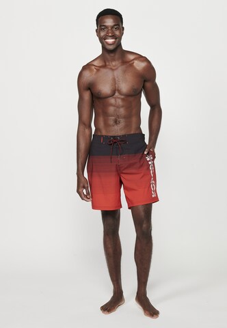 Shorts de bain KOROSHI en rouge : devant