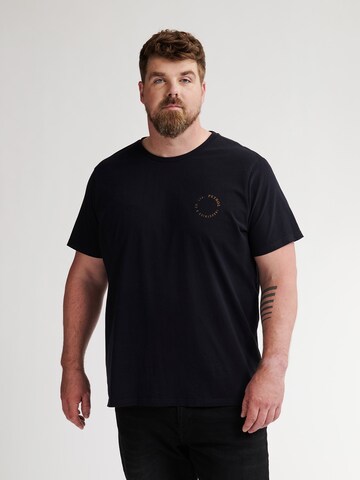 Petrol Industries T-shirt i svart: framsida