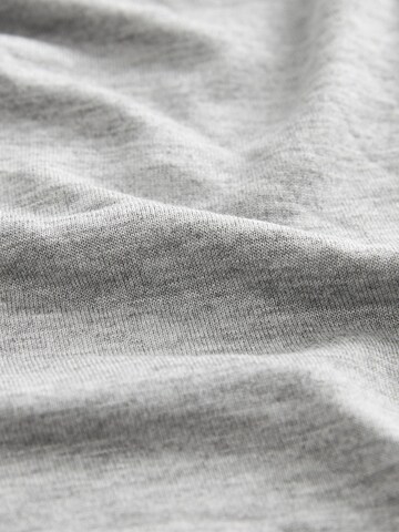Next Top in Grey