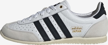 ADIDAS ORIGINALS Matalavartiset tennarit 'Japan' värissä valkoinen: etupuoli