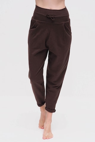 Kismet Yogastyle Tapered Workout Pants in Brown: front