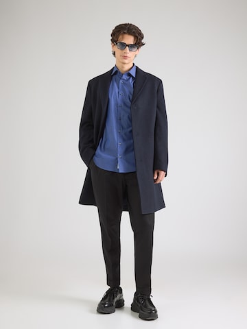 Michael Kors Slim Fit Forretningsskjorte i blå