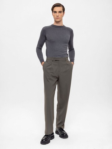 Effilé Pantalon à pince Antioch en vert