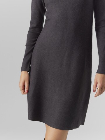 VERO MODA Gebreide jurk in Grijs