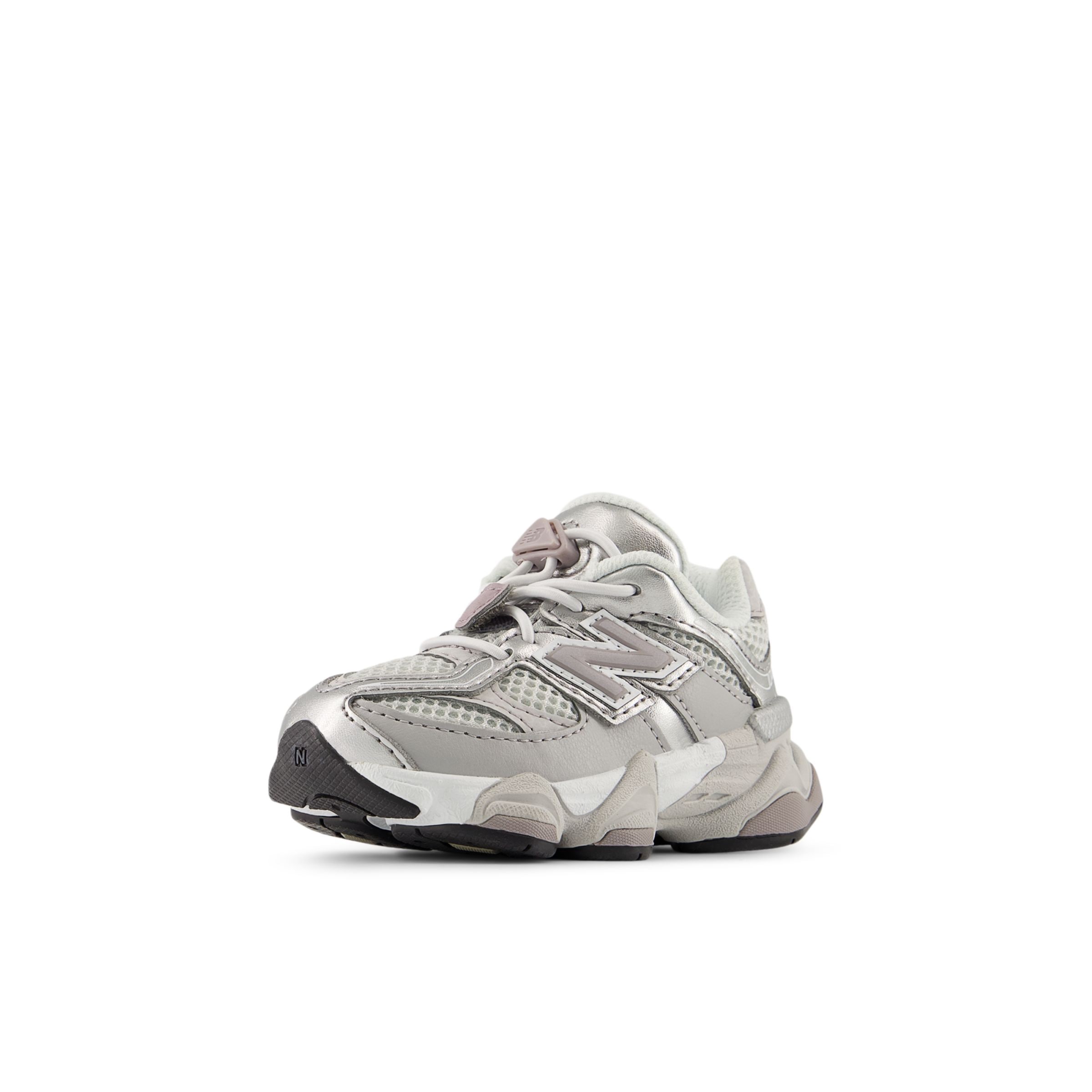 Sneaker '9060' di new balance in grigio: frontale