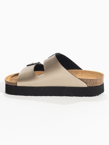Mule 'Edith' Bayton en or