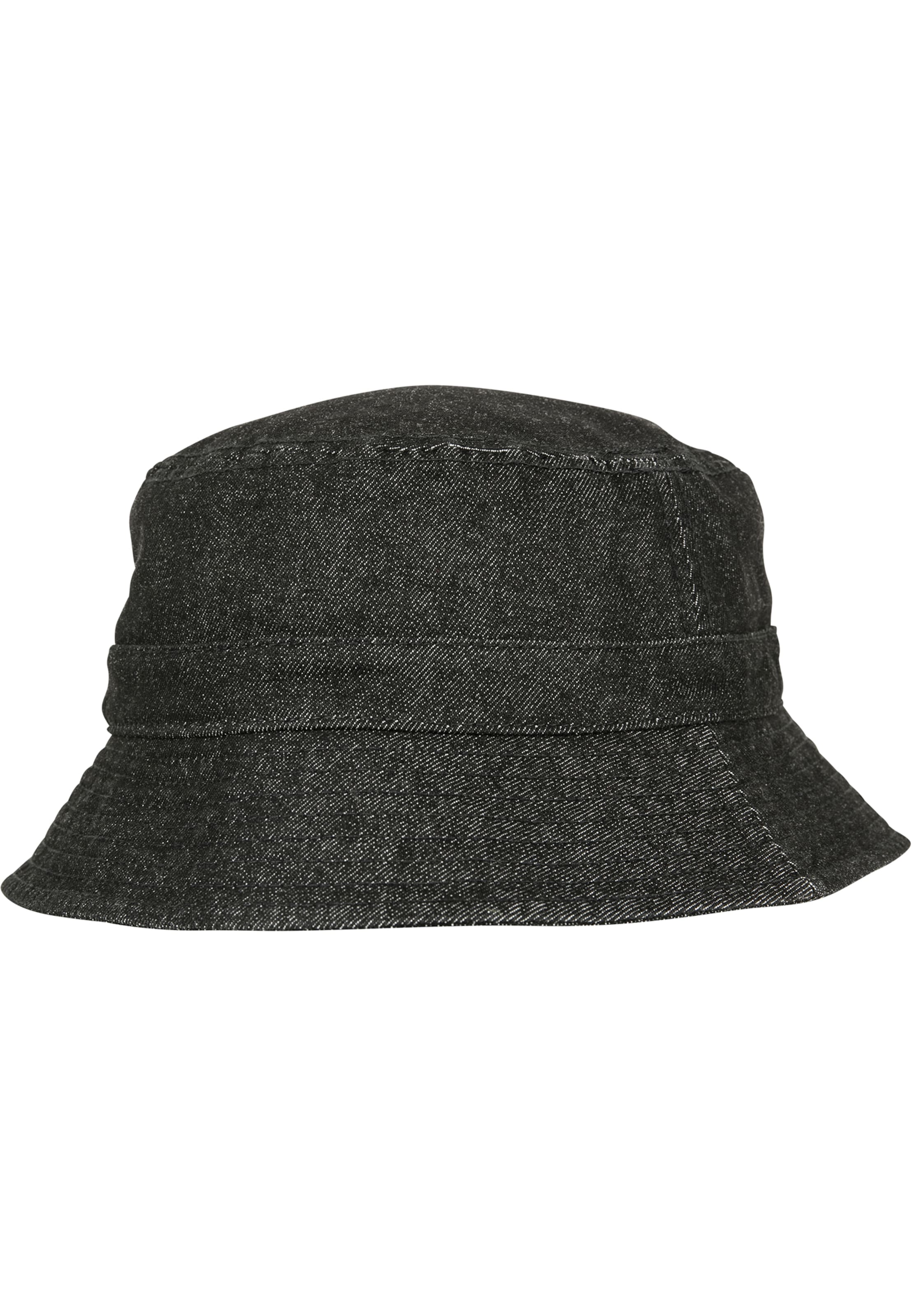 Flexfit Hat in Black: front