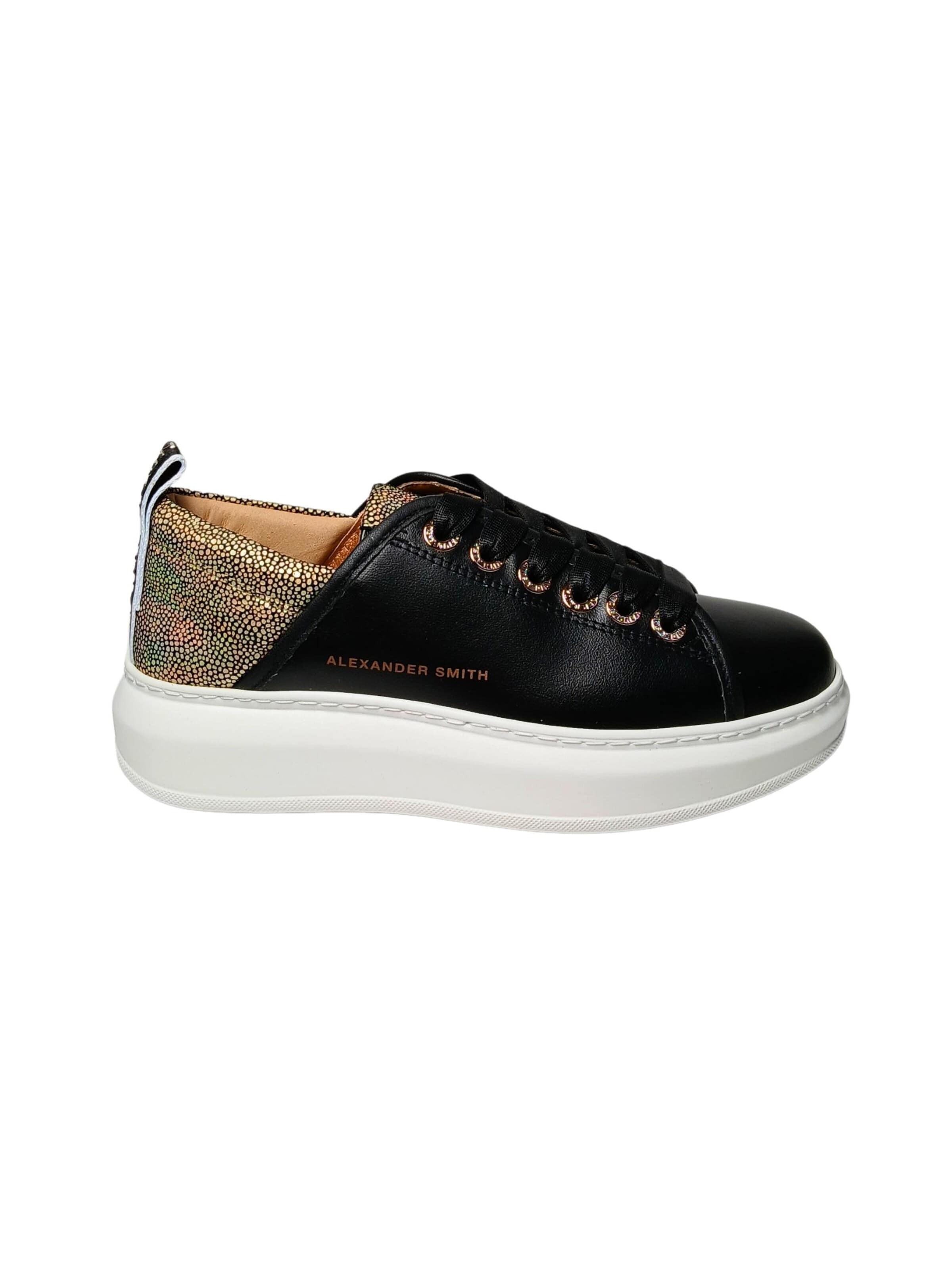 Alexander Smith Sneakers in Black: front