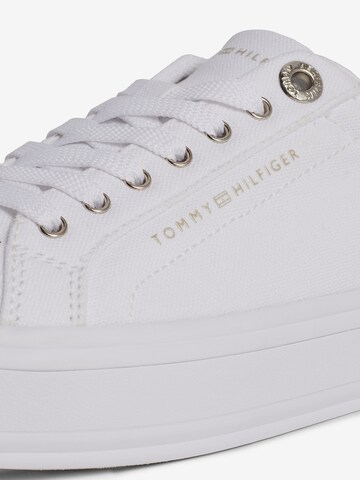 TOMMY HILFIGER Sneakers laag 'Essential' in Wit