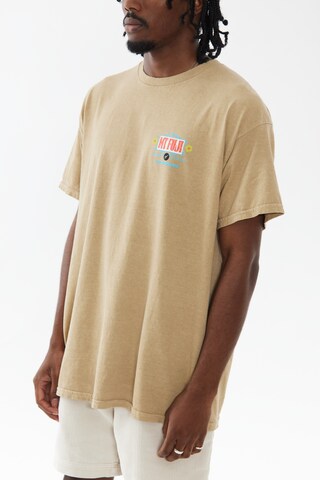 BDG Urban Outfitters T-Shirt 'Fuji Heart' in Braun: predná strana