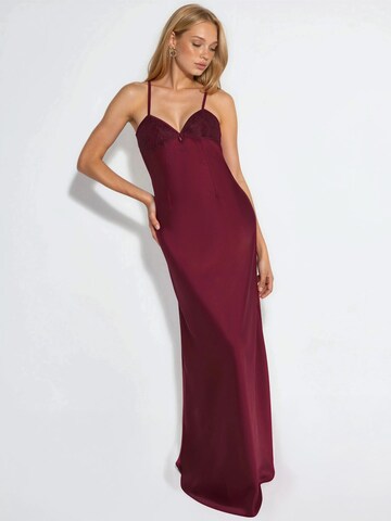 Hiccup Dress in Red