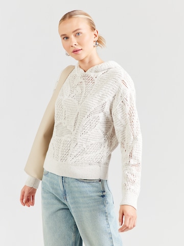 Pullover di monari in beige: frontale