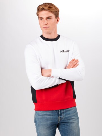 Nike Sportswear Regular Fit Sweatshirt in Weiß: predná strana