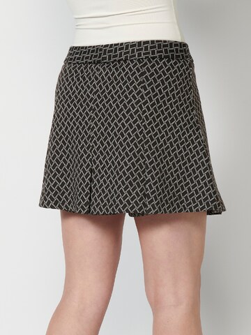 KOROSHI Skirt in Black