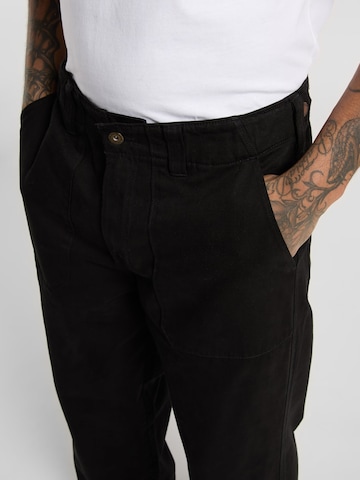 DICKIES Baggy Nadrág 'FORTH SMITH' - fekete